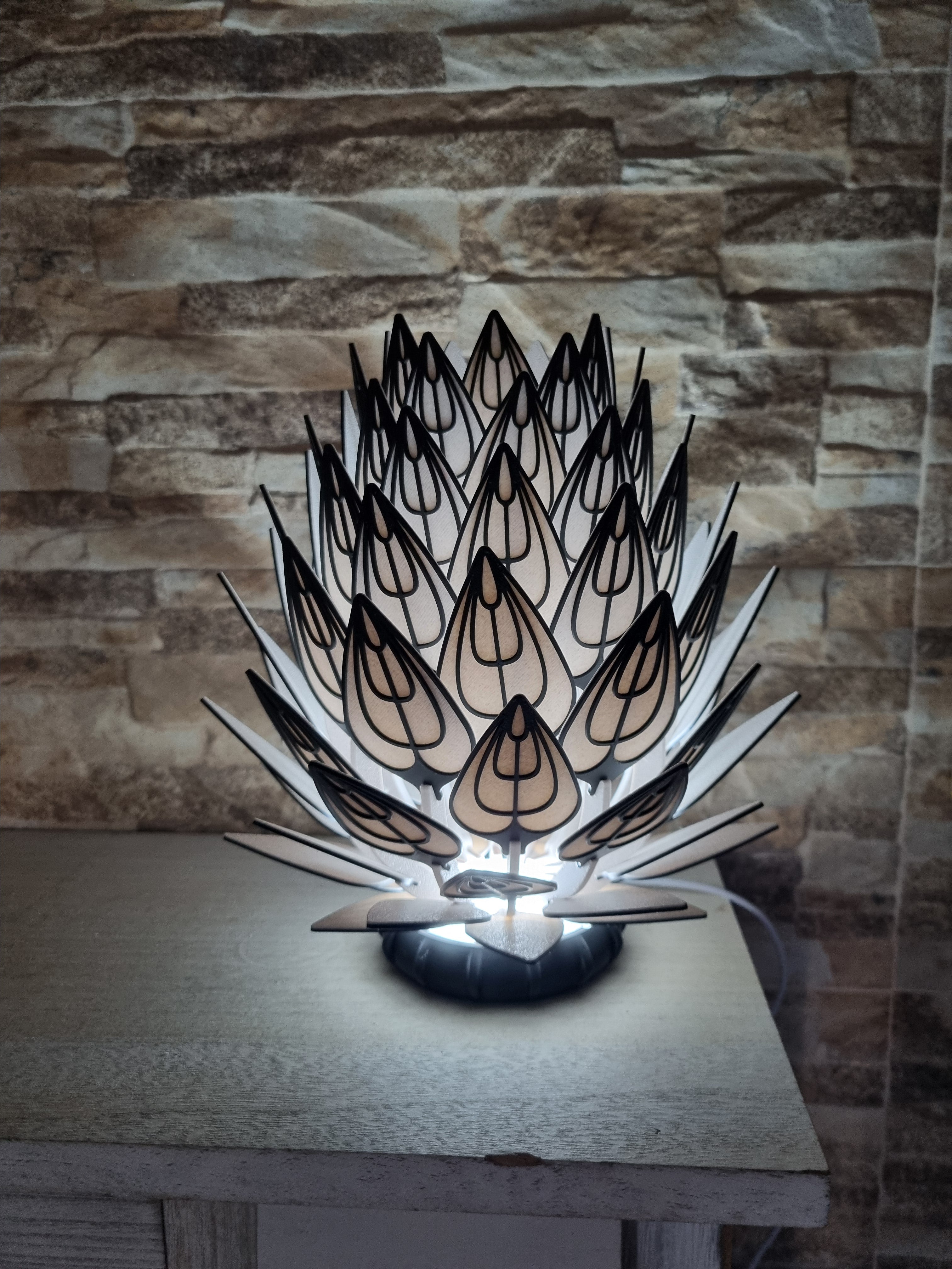 Lampada in arte moderna