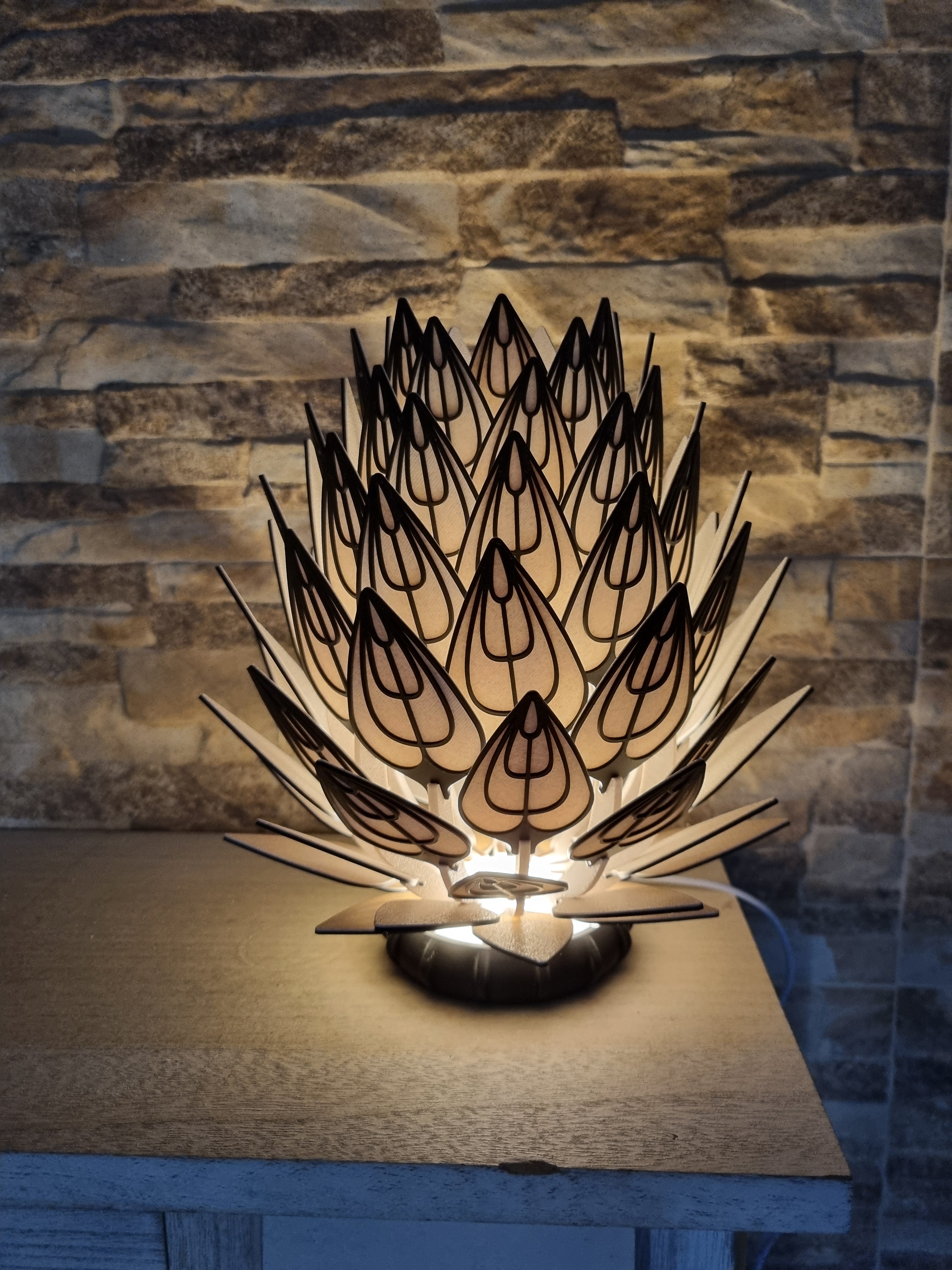 Lampada in arte moderna