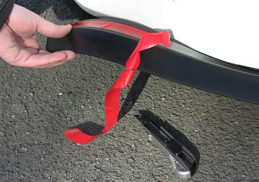 Spoiler anteriore flessibile universale