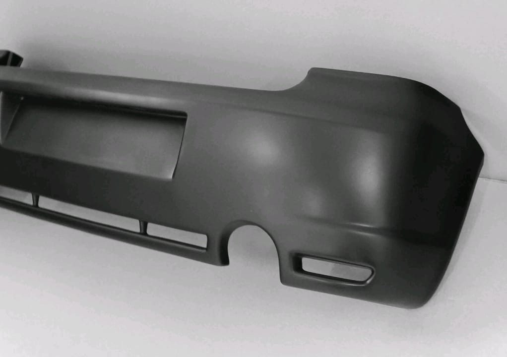 Paraurti posteriore per VW GOLF 4 1997-2005 Plastica ABS "R32 look"