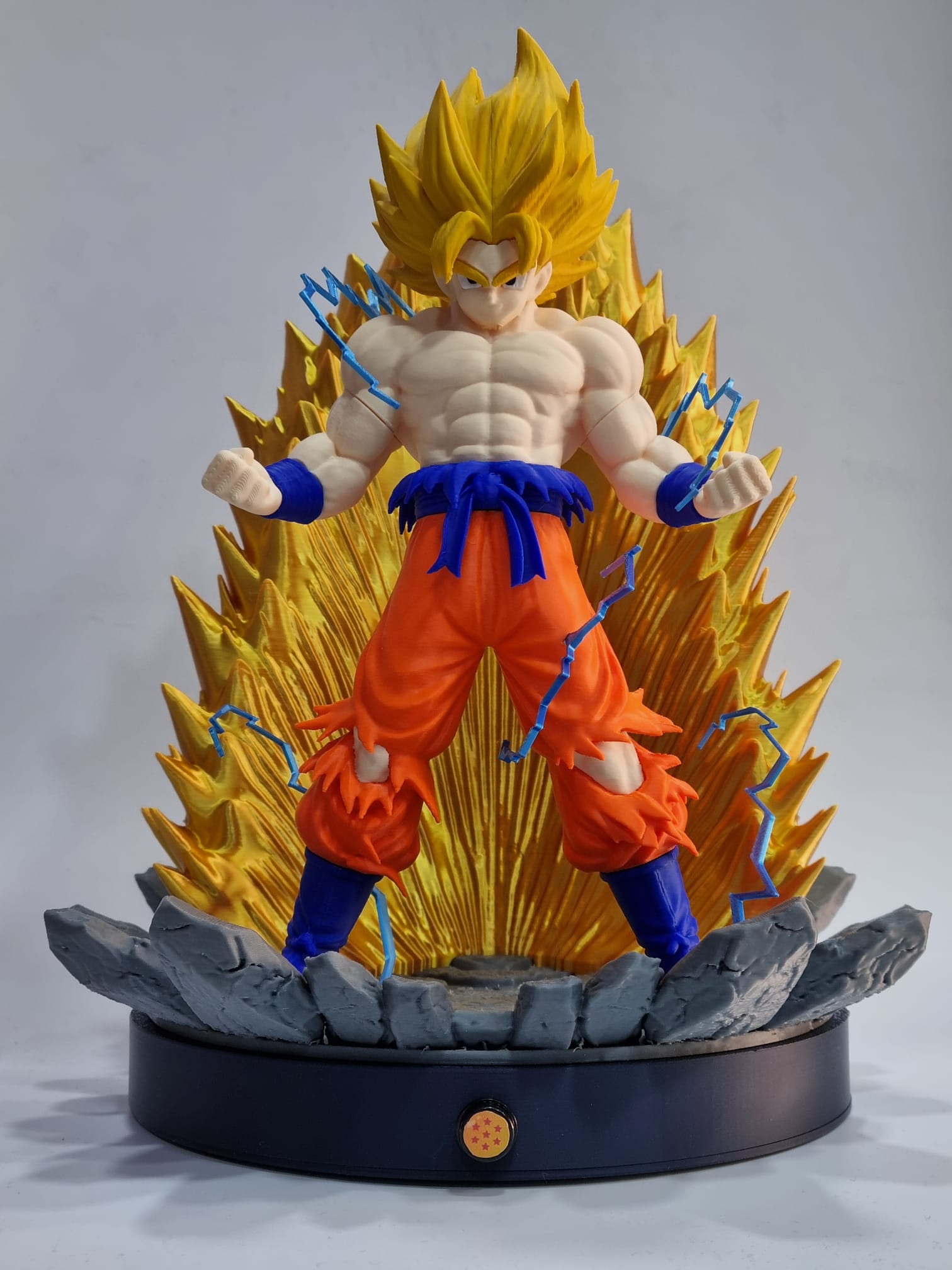 Action Figure Super  Saiyan  con audio e voci
