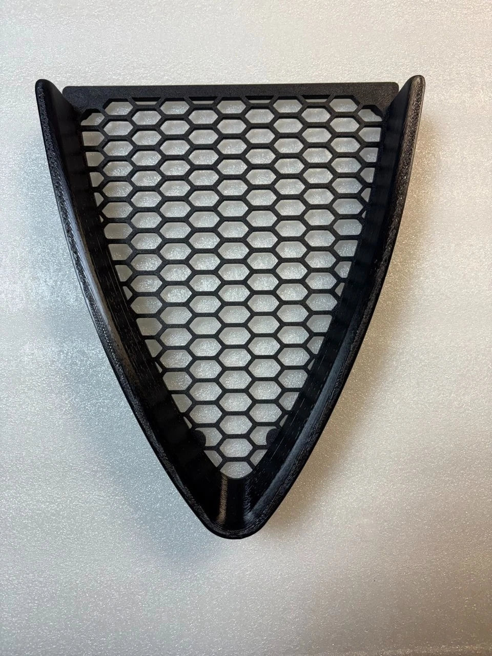 Griglia Scudo Con Bordo V Cornice Nido D'Ape Alfa Romeo147 2ª Serie (2004-2011)