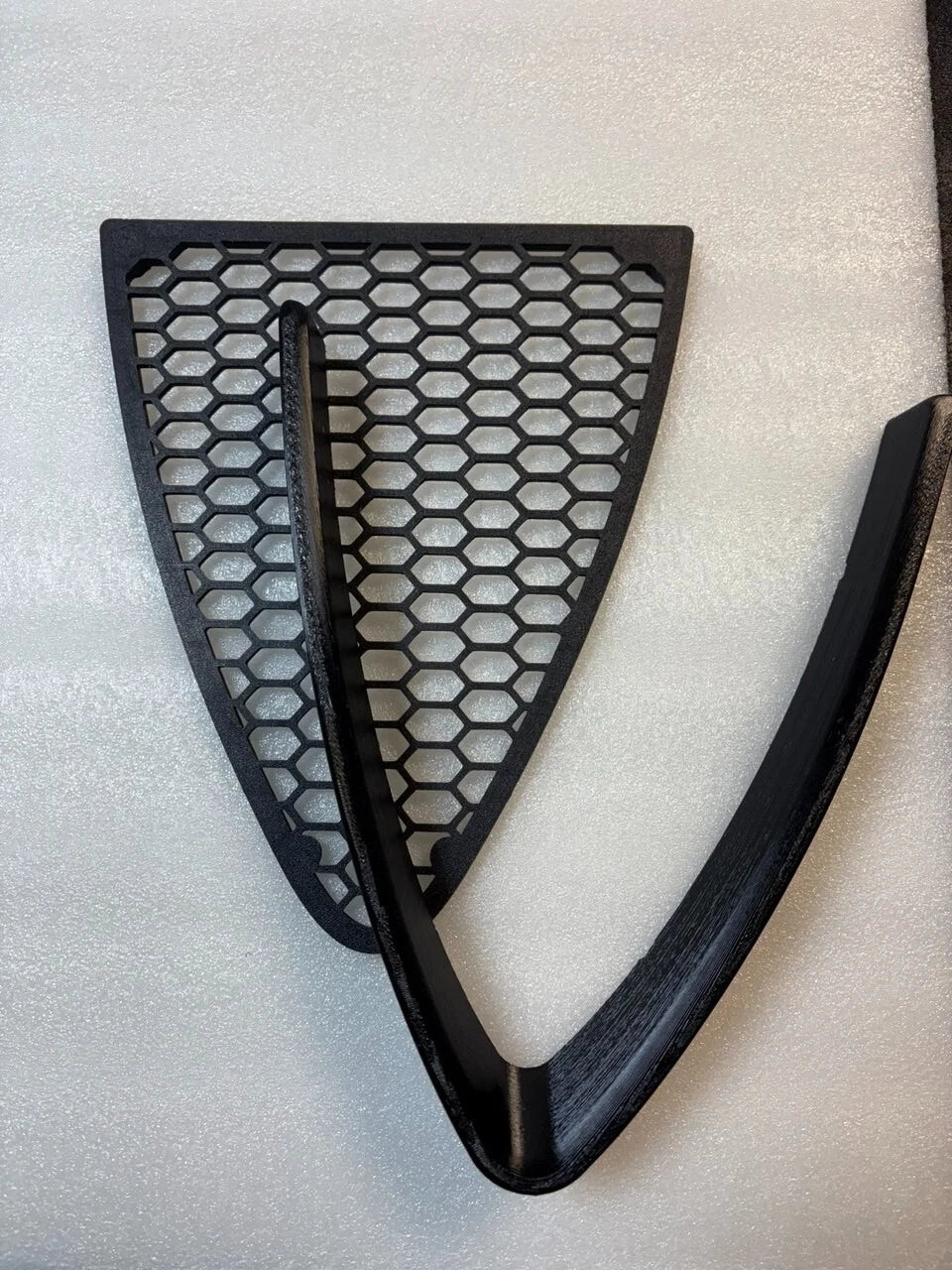 Griglia Scudo Con Bordo V Cornice Nido D'Ape Alfa Romeo147 2ª Serie (2004-2011)